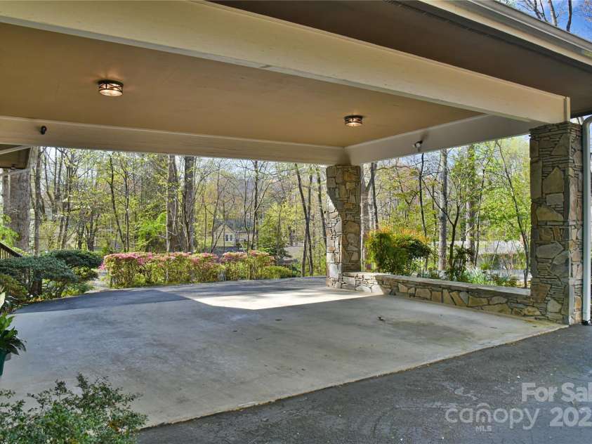 306 View Street, Black Mountain, NC 28711.  MLS# CAR4241357, YatesRealty ID 14995. 2 Car Portechere