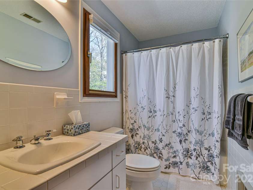 306 View Street, Black Mountain, NC 28711.  MLS# CAR4241357, YatesRealty ID 14995. Upstairs Bath #1
