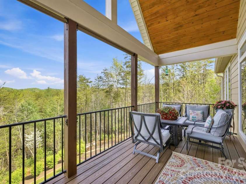 1510 High Valley Way, Lenoir, NC 28645.  MLS# CAR4356151, YatesRealty ID 14996. 