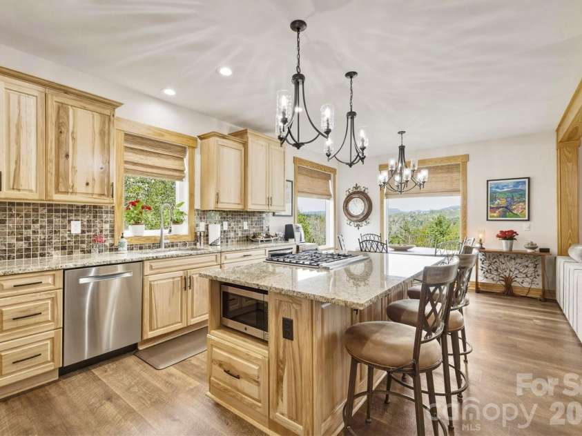 1510 High Valley Way, Lenoir, NC 28645.  MLS# CAR4356151, YatesRealty ID 14996. 