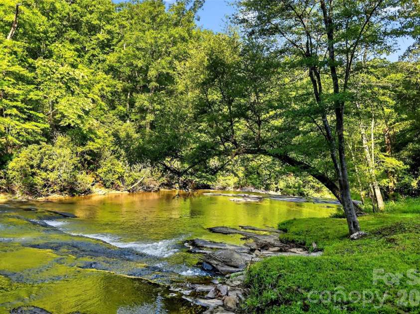 460 Cascades Parkway, Nebo, NC 28761.  MLS# CAR4345439, YatesRealty ID 14997. S/D Commons 