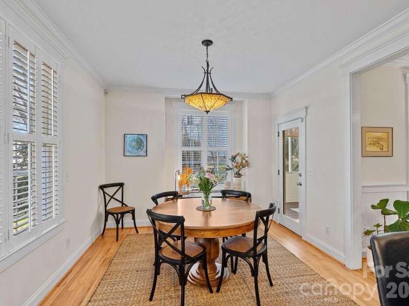 21307 Island Forest Drive, Cornelius, NC 28031.  MLS# CAR4325420, YatesRealty ID 14998. 