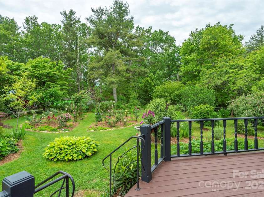 528 Padgettown Road, Black Mountain, NC 28711.  MLS# CAR4261507, YatesRealty ID 14998. Main Entrance