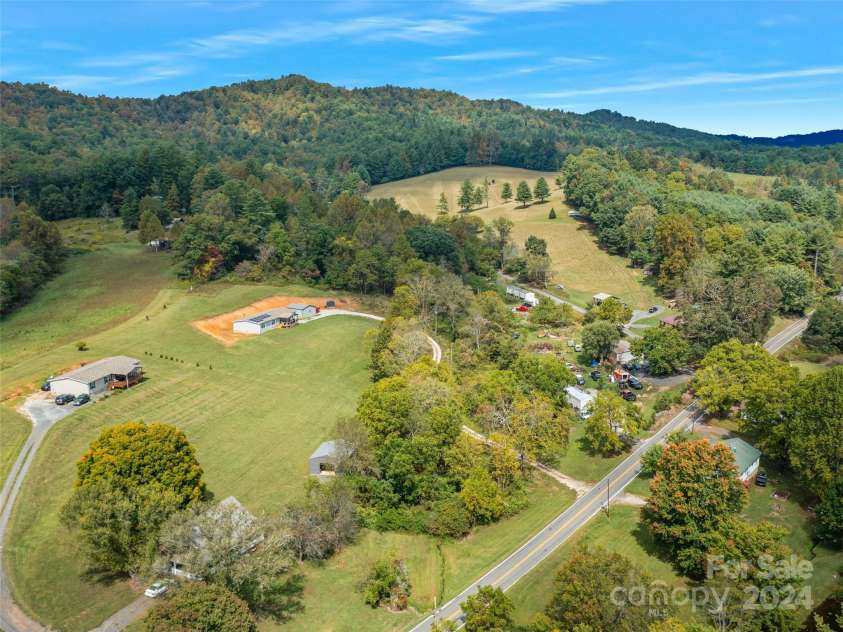 3734 Snow Creek Road, Bakersville, NC 28705.  MLS# CAR4187150, YatesRealty ID 150. 