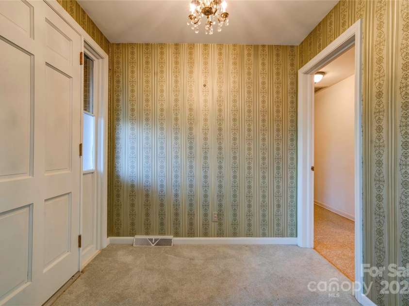 1218 Marion Street, Shelby, NC 28150.  MLS# CAR4198226, YatesRealty ID 1500. Foyer