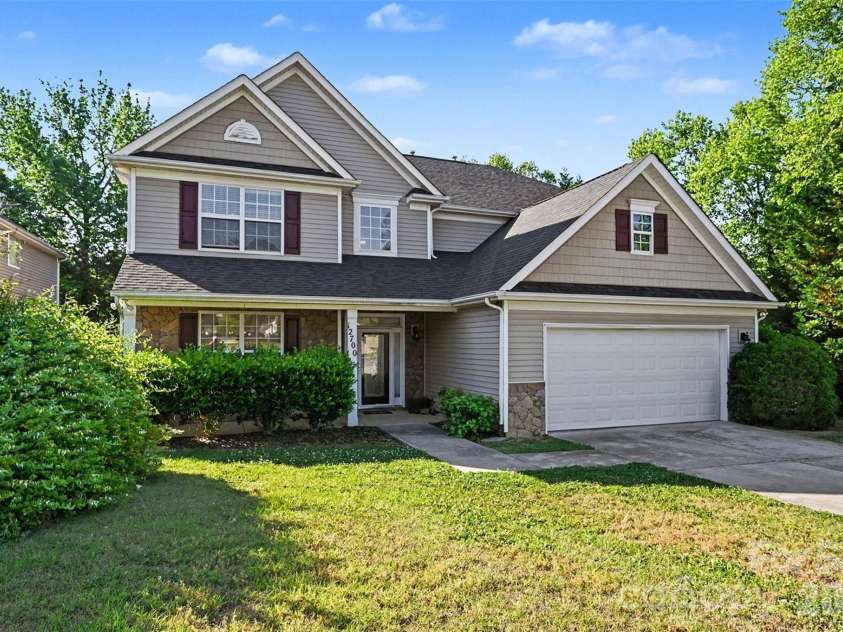 12700 Oldehurst Place, Charlotte, NC 28262.  MLS# CAR4373050, YatesRealty ID 15000. 