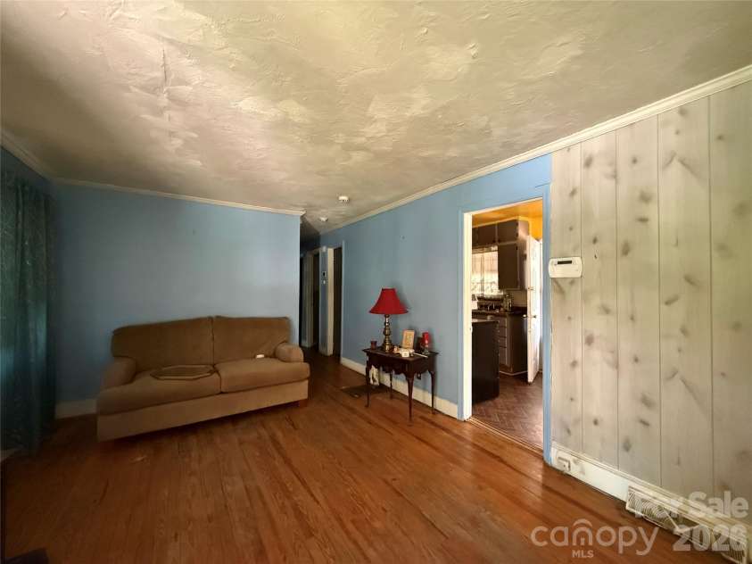 6410 Rockwell Boulevard, Charlotte, NC 28269.  MLS# CAR4373668, YatesRealty ID 15001. 