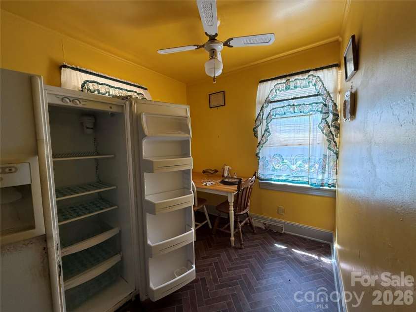 6410 Rockwell Boulevard, Charlotte, NC 28269.  MLS# CAR4373668, YatesRealty ID 15001. 