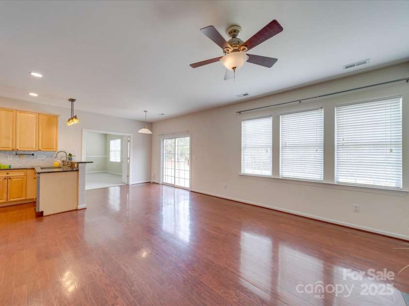 9684 Ravenscroft Lane, Concord, NC 28027.  MLS# CAR4230597, YatesRealty ID 15001. Breakfast Area