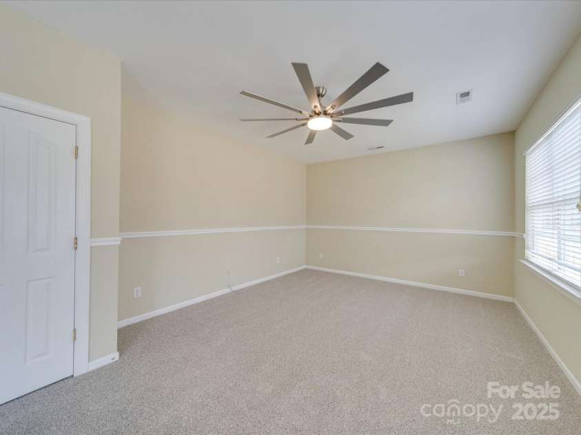 9684 Ravenscroft Lane, Concord, NC 28027.  MLS# CAR4230597, YatesRealty ID 15001. Main Level Bonus