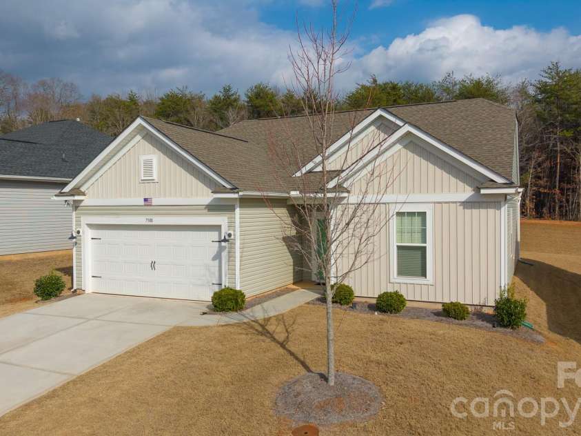 7380 Latham Way, Denver, NC 28037.  MLS# CAR4346539, YatesRealty ID 15002. 