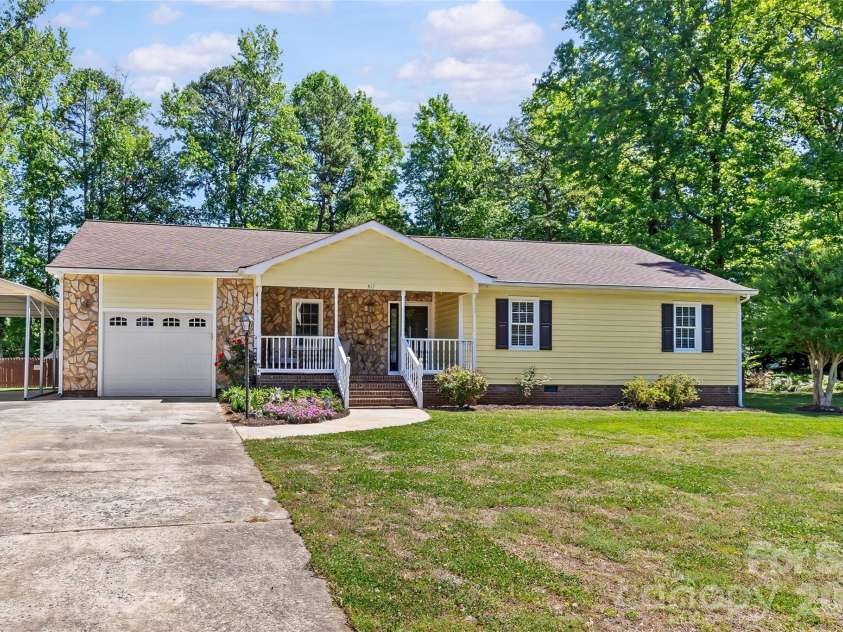 412 Scotland Drive, Kings Mountain, NC 28086.  MLS# CAR4370678, YatesRealty ID 15003. 