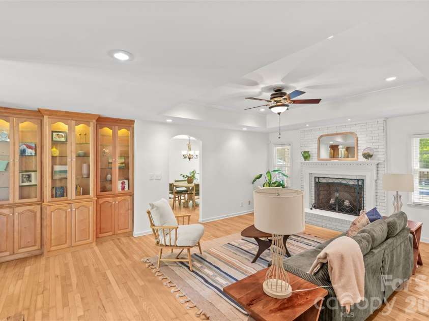 412 Scotland Drive, Kings Mountain, NC 28086.  MLS# CAR4370678, YatesRealty ID 15003. 