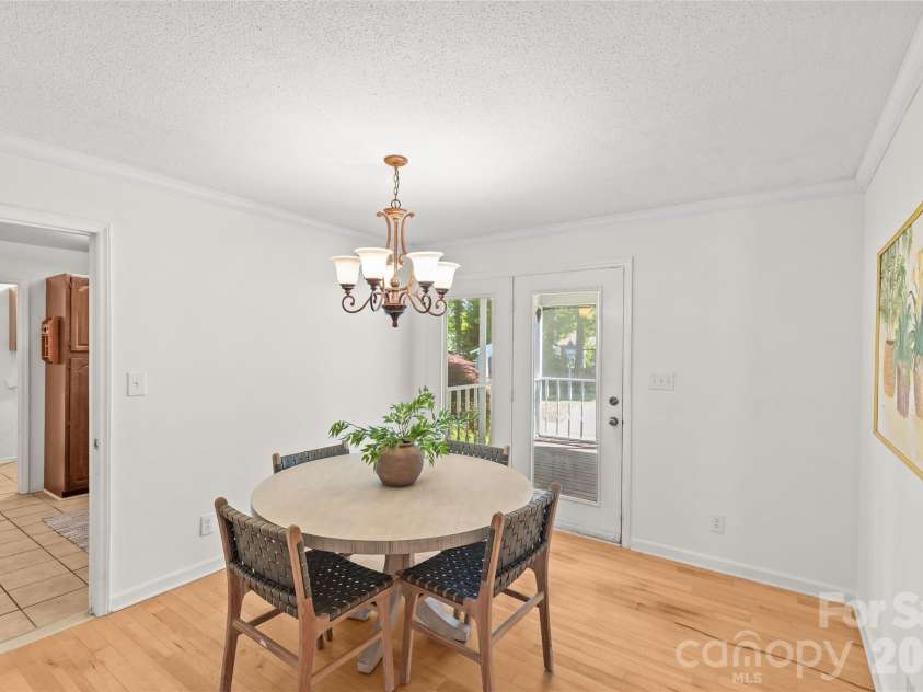 412 Scotland Drive, Kings Mountain, NC 28086.  MLS# CAR4370678, YatesRealty ID 15003. 