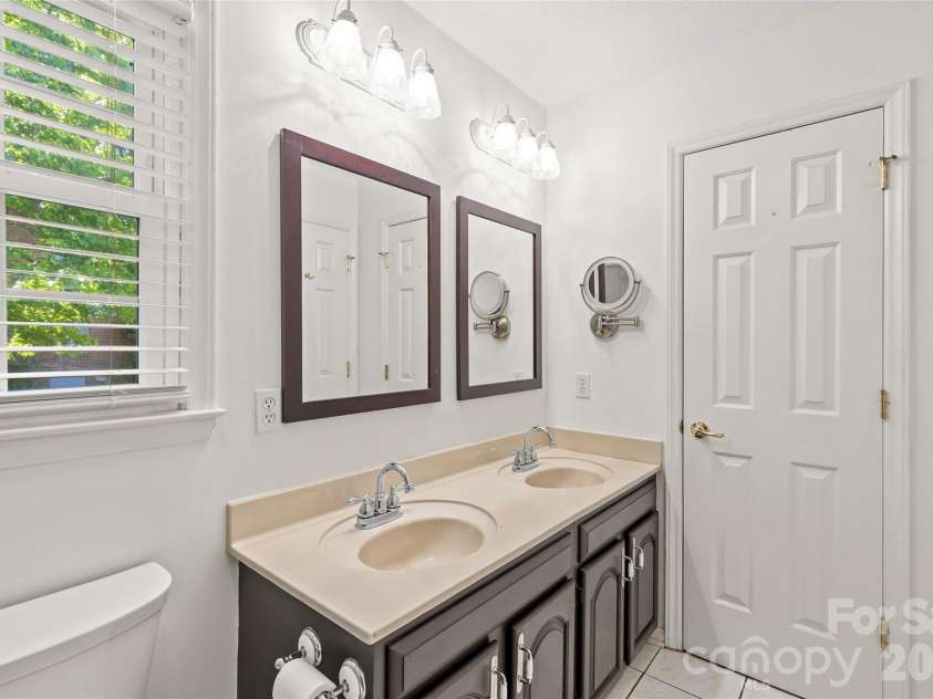 412 Scotland Drive, Kings Mountain, NC 28086.  MLS# CAR4370678, YatesRealty ID 15003. 