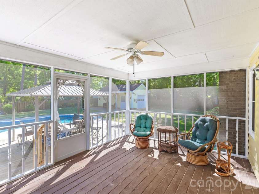 412 Scotland Drive, Kings Mountain, NC 28086.  MLS# CAR4370678, YatesRealty ID 15003. 