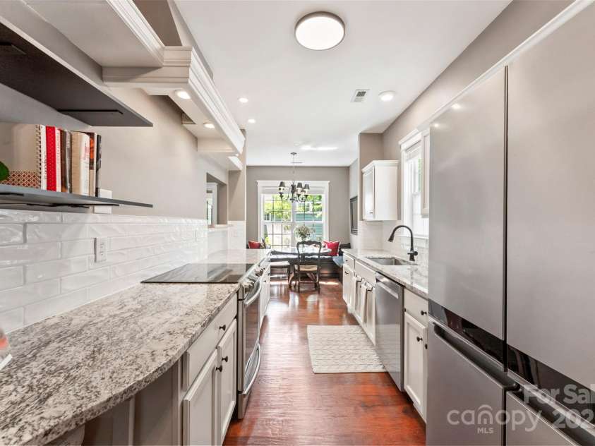 314 Center Drive, Davidson, NC 28036.  MLS# CAR4260518, YatesRealty ID 15004. 