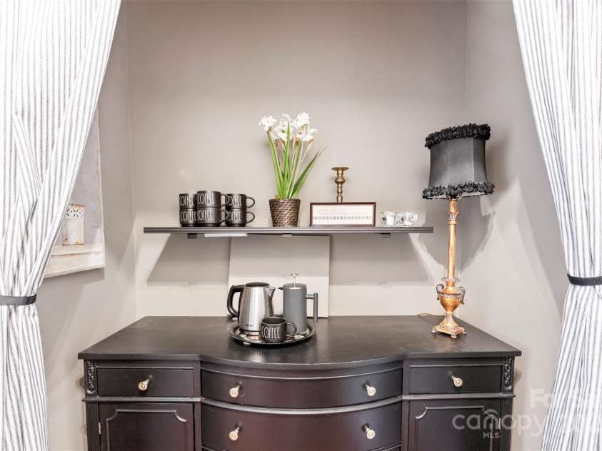 314 Center Drive, Davidson, NC 28036.  MLS# CAR4260518, YatesRealty ID 15004. 