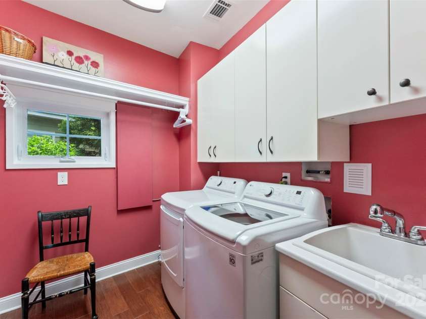 314 Center Drive, Davidson, NC 28036.  MLS# CAR4260518, YatesRealty ID 15004. 