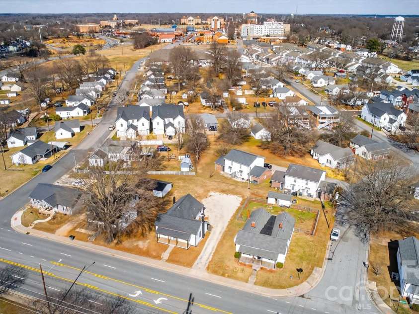 723 Dale Earnhardt Boulevard, Kannapolis, NC 28081.  MLS# CAR4350346, YatesRealty ID 15004. Downtown Kannapolis 