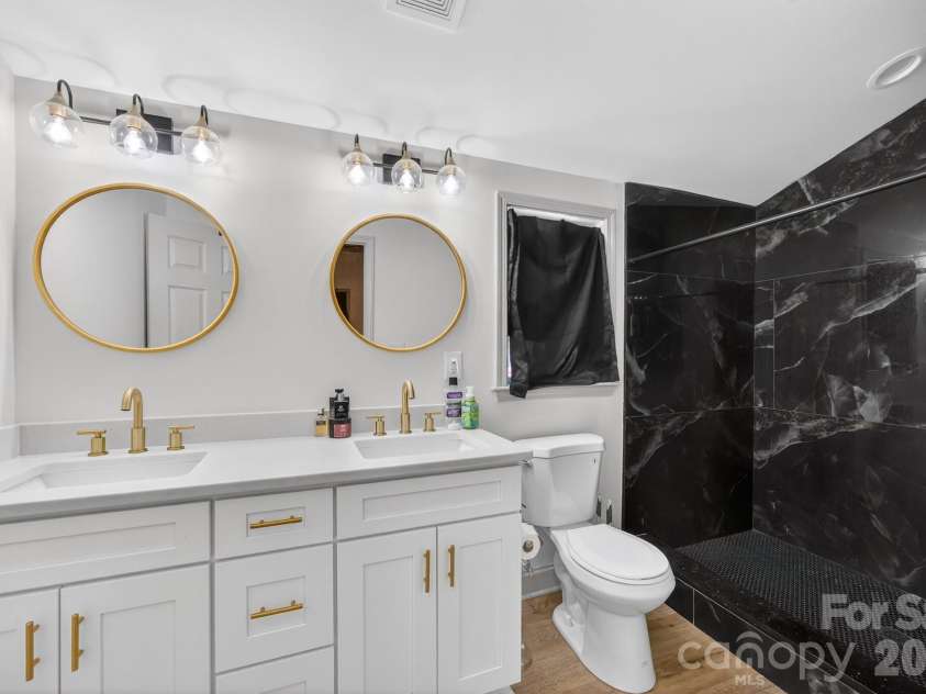 723 Dale Earnhardt Boulevard, Kannapolis, NC 28081.  MLS# CAR4350346, YatesRealty ID 15004. Primary Bathroom 