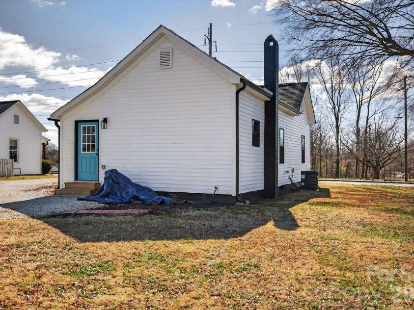 723 Dale Earnhardt Boulevard, Kannapolis, NC 28081.  MLS# CAR4350346, YatesRealty ID 15004. Rear 