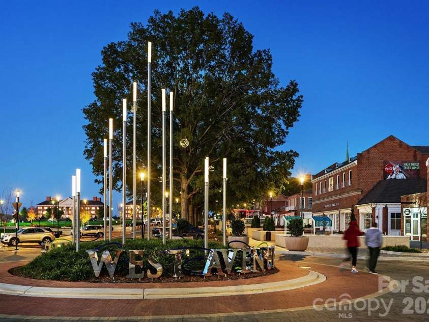 723 Dale Earnhardt Boulevard, Kannapolis, NC 28081.  MLS# CAR4350346, YatesRealty ID 15004. West Ave