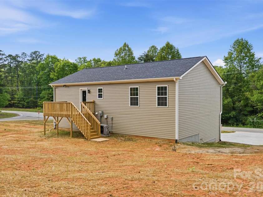 5961 Charlie Little Road, Granite Falls, NC 28630.  MLS# CAR4373617, YatesRealty ID 15005. 