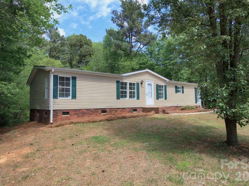 223 Ridge Creek Drive, Troutman, NC 28166.  MLS# CAR4374186, YatesRealty ID 15006. 