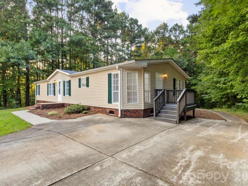 223 Ridge Creek Drive, Troutman, NC 28166.  MLS# CAR4418175, YatesRealty ID 15006. 