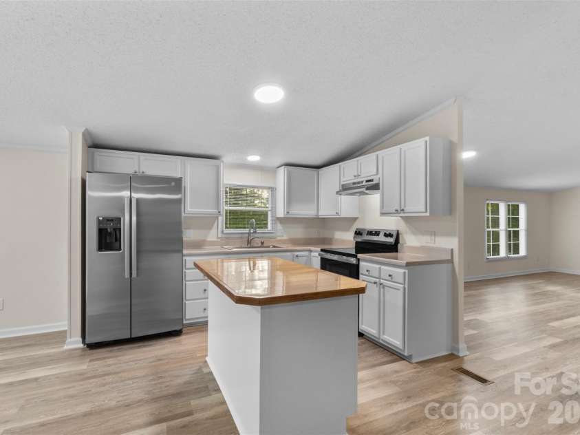 223 Ridge Creek Drive, Troutman, NC 28166.  MLS# CAR4418175, YatesRealty ID 15006. 