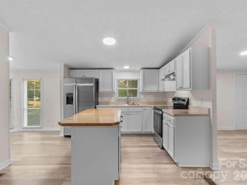 223 Ridge Creek Drive, Troutman, NC 28166.  MLS# CAR4418175, YatesRealty ID 15006. 