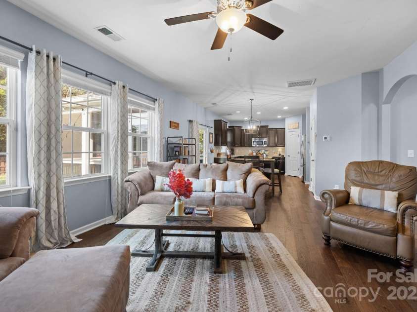 6119 Castlecove Road, Charlotte, NC 28278.  MLS# CAR4258193, YatesRealty ID 15007. 