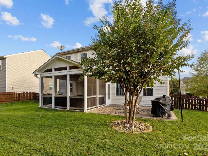 6119 Castlecove Road, Charlotte, NC 28278.  MLS# CAR4258193, YatesRealty ID 15007. 