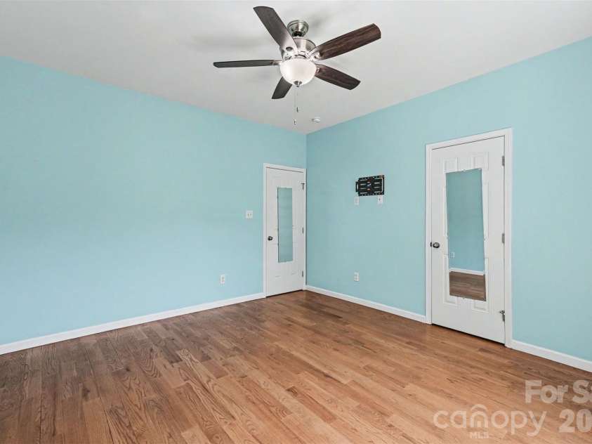 826 Deer Path Place, Mooresville, NC 28115.  MLS# CAR4284866, YatesRealty ID 15007. Bed 2 Main Floor