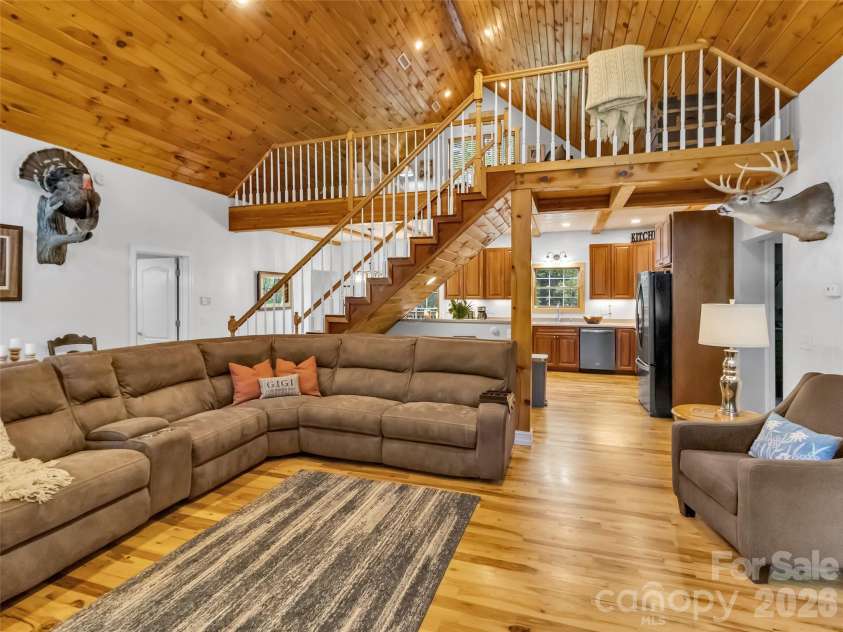 129 Hooper Haven Drive, Waynesville, NC 28786.  MLS# CAR4374067, YatesRealty ID 15008. 