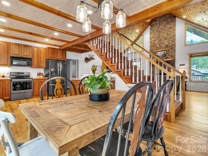 129 Hooper Haven Drive, Waynesville, NC 28786.  MLS# CAR4374067, YatesRealty ID 15008. 