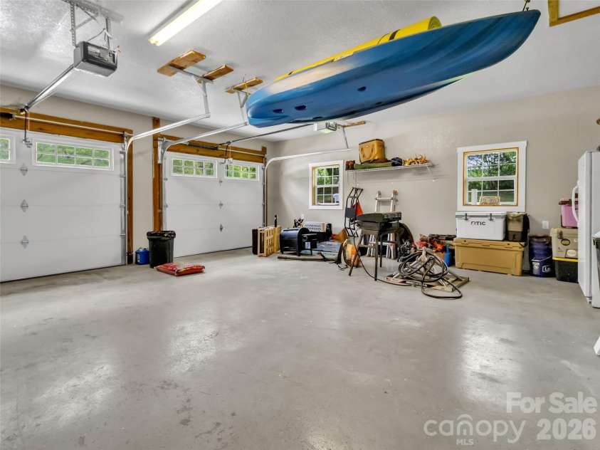 129 Hooper Haven Drive, Waynesville, NC 28786.  MLS# CAR4374067, YatesRealty ID 15008. 