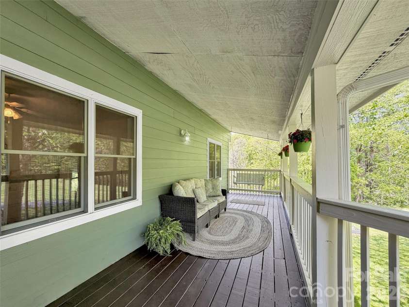 129 Hooper Haven Drive, Waynesville, NC 28786.  MLS# CAR4374067, YatesRealty ID 15008. 