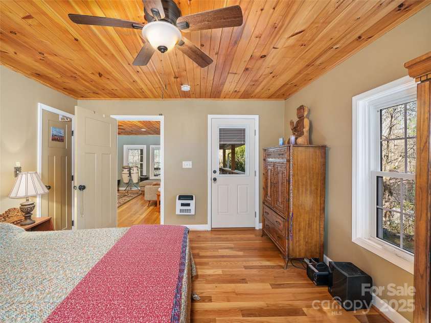 23 Katies Road, Marshall, NC 28753.  MLS# CAR4203088, YatesRealty ID 1501. Main Floor Bedroom