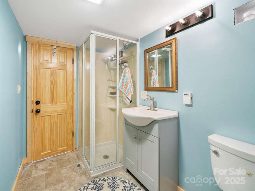 23 Katies Road, Marshall, NC 28753.  MLS# CAR4203088, YatesRealty ID 1501. Second Floor Bonus Bathroom 4