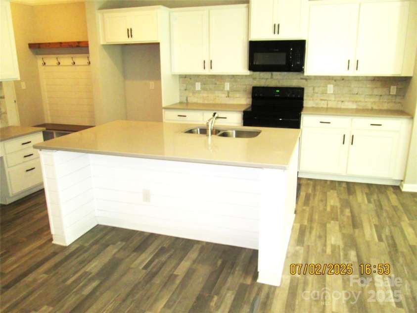 504 Stone River Parkway, Mount Holly, NC 28120.  MLS# CAR4280796, YatesRealty ID 1501. 