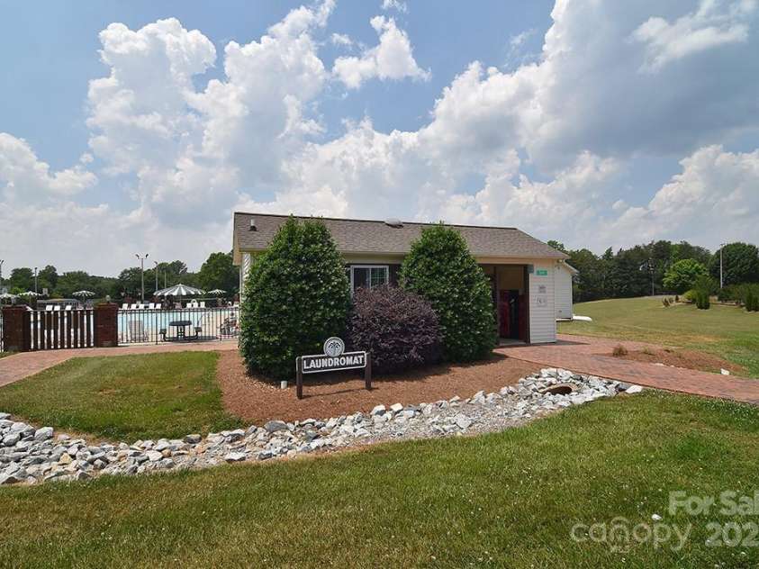 152 Eagle Drive, New London, NC 28127.  MLS# CAR4262634, YatesRealty ID 15010. 