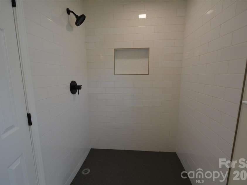6607 Sullins Road, Charlotte, NC 28214.  MLS# CAR4354867, YatesRealty ID 15010. 