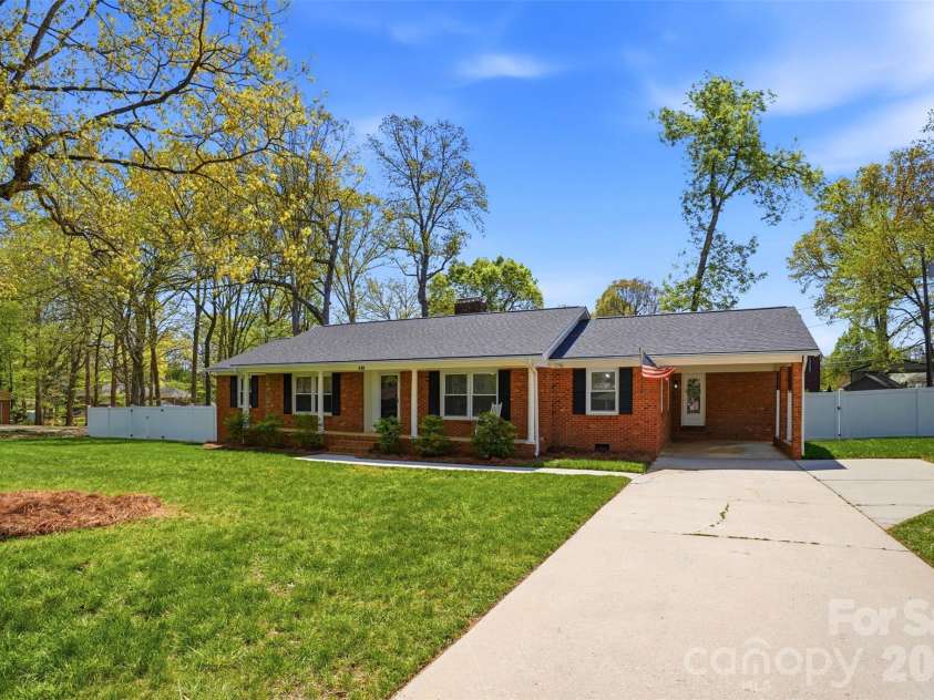 440 Woodland Drive, China Grove, NC 28023.  MLS# CAR4366153, YatesRealty ID 15011. 