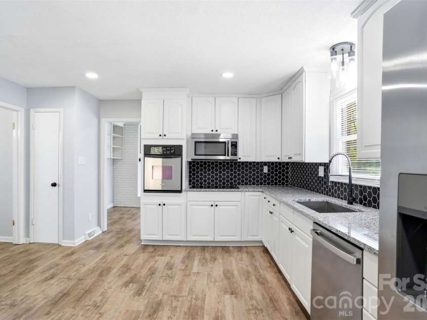 440 Woodland Drive, China Grove, NC 28023.  MLS# CAR4366153, YatesRealty ID 15011. 