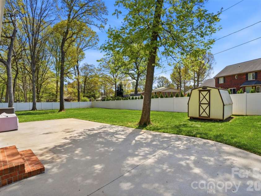 440 Woodland Drive, China Grove, NC 28023.  MLS# CAR4366153, YatesRealty ID 15011. 