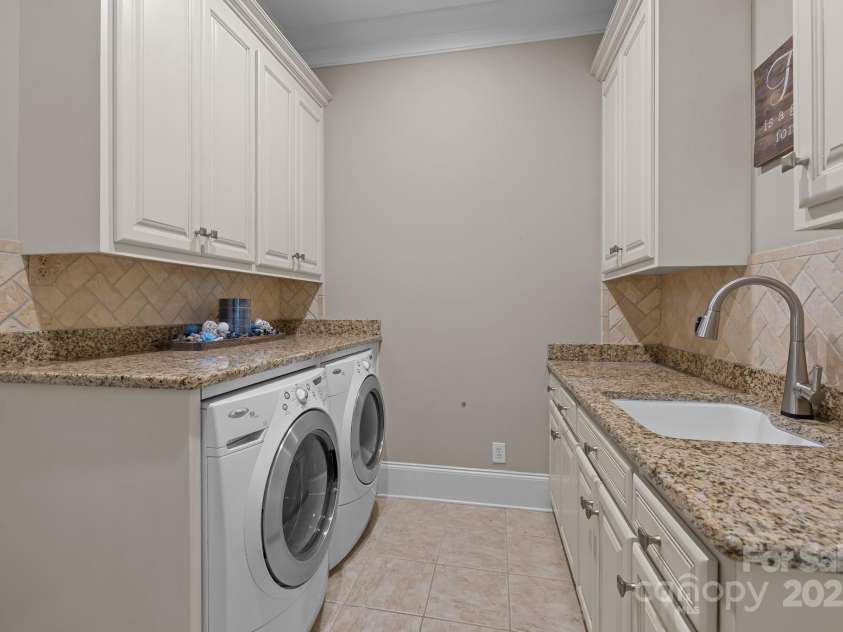 8701 Highgrove Street, Charlotte, NC 28277.  MLS# CAR4256860, YatesRealty ID 15011. 