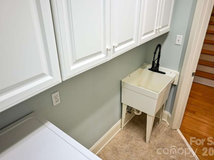 435 Crowders Bluff Court, Clover, SC 29710.  MLS# CAR4364366, YatesRealty ID 15012. 