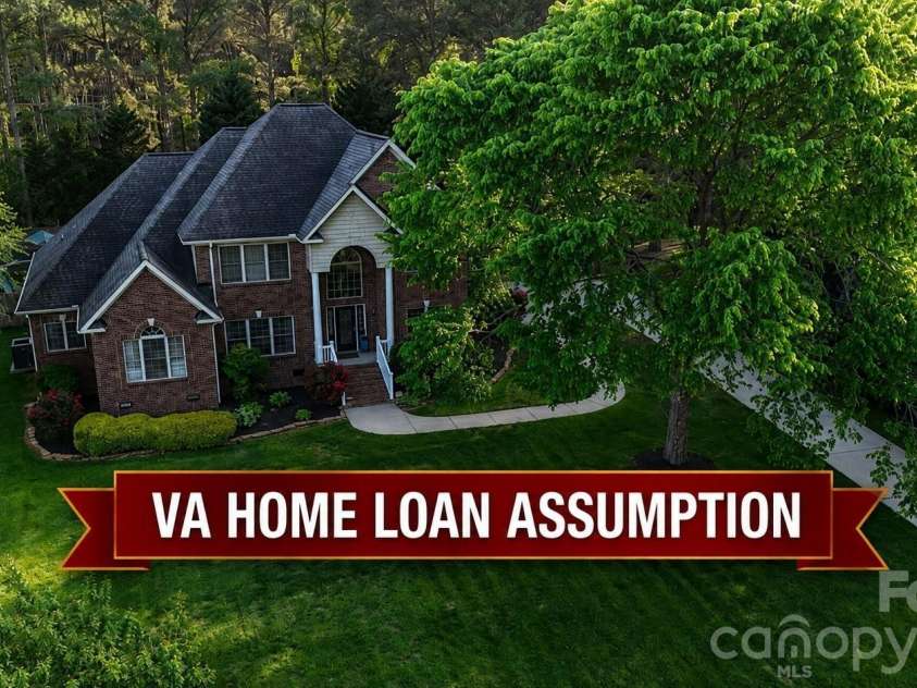 435 Crowders Bluff Court, Clover, SC 29710.  MLS# CAR4364366, YatesRealty ID 15012. 